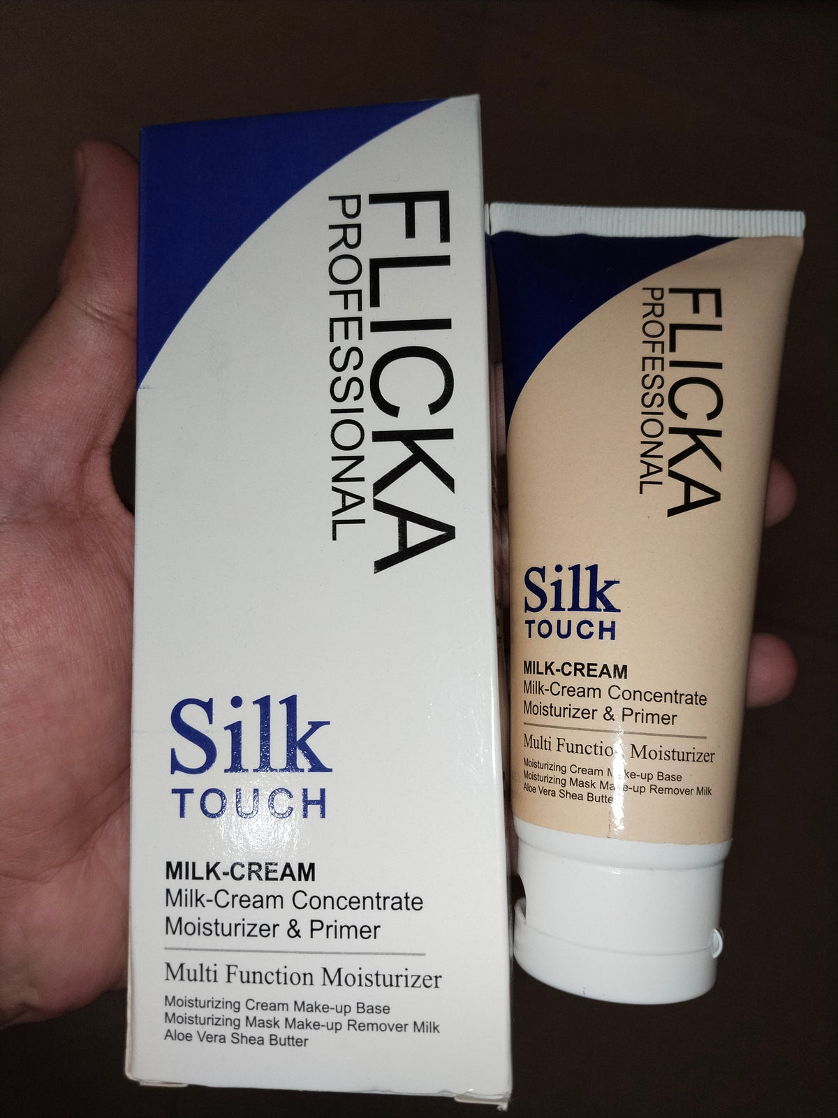 FLICKA 3-in-1 Silk Moisturizer & Primer (120ml)